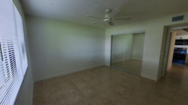 5011 WILES Road 104, Coconut Creek, FL 33073