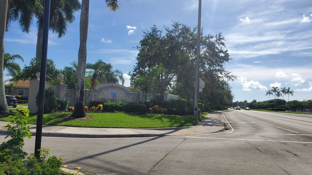 5011 WILES Road 104, Coconut Creek, FL 33073