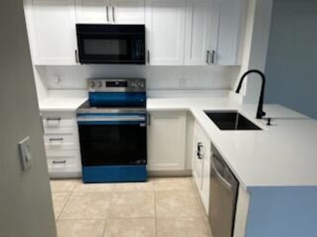 5011 WILES Road 104, Coconut Creek, FL 33073