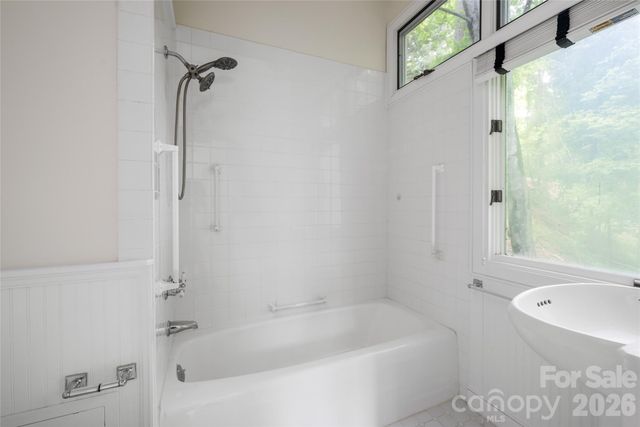 201 Covewood Trail, Asheville, NC 28805