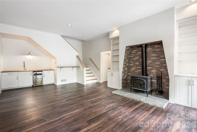 201 Covewood Trail, Asheville, NC 28805