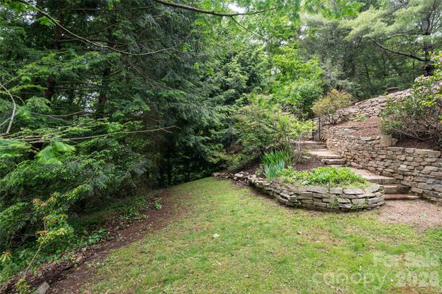 201 Covewood Trail, Asheville, NC 28805