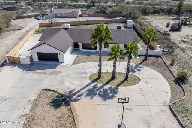 207 Petalo Court, Rio Rico, AZ 85648