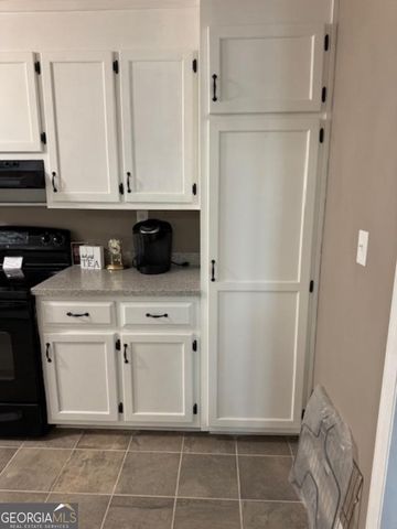 462 Oakwood Dr, Cedartown, GA 30125