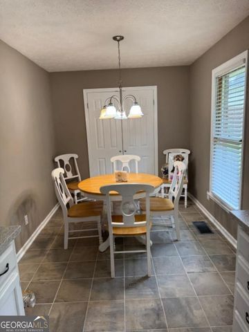 462 Oakwood Dr, Cedartown, GA 30125