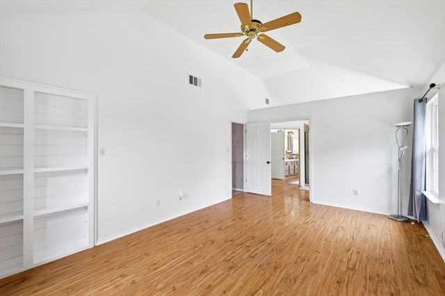 4169 Harvestwood Drive, Grapevine, TX 76051