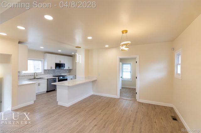 18516 Prairie Street, Detroit, MI 48221