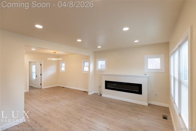 18516 Prairie Street, Detroit, MI 48221