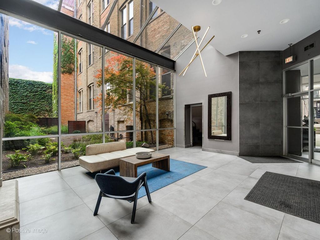 525 N Halsted Street 312, Chicago, IL 60642 — photo 2