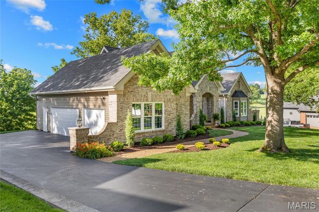 684 Clifden Drive, Weldon Spring, MO 63304
