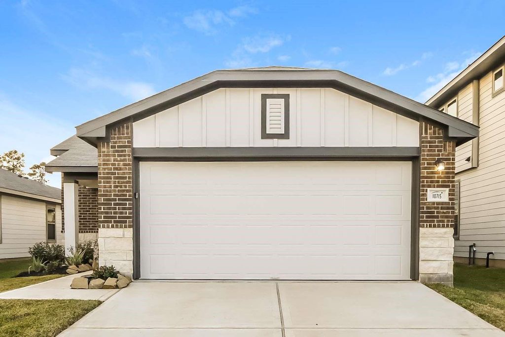 10715 Sunlit Street, Conroe, TX 77303