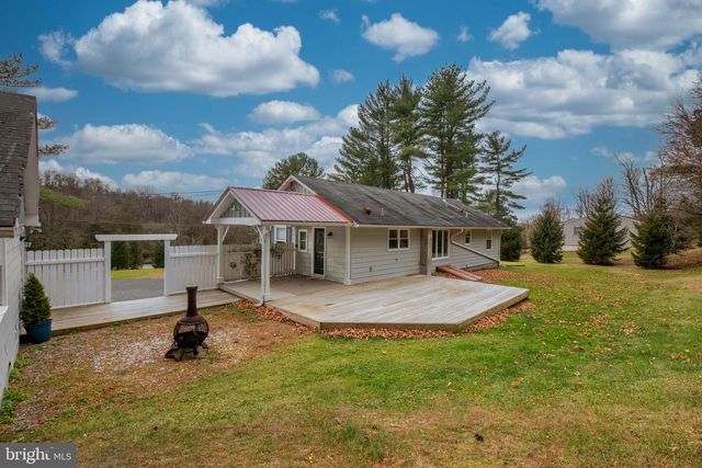 8979 EASTON RD, Ottsville, PA 18942