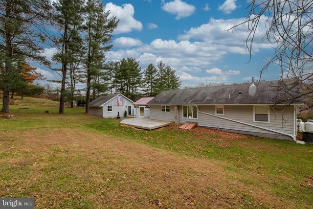 8979 EASTON RD, Ottsville, PA 18942