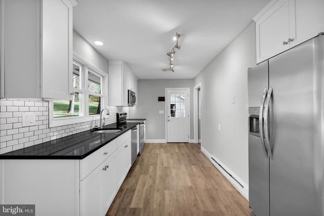 8979 EASTON RD, Ottsville, PA 18942