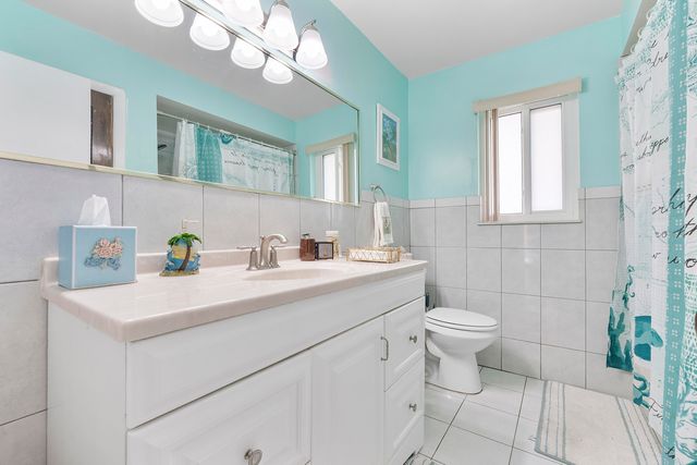 6530 NW 11th Street, Margate, FL 33063