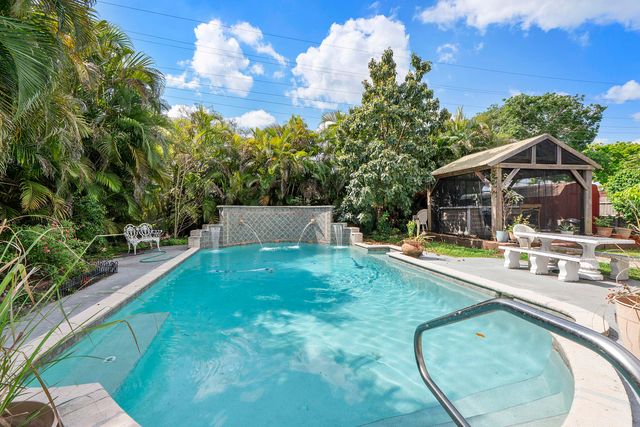 6530 NW 11th Street, Margate, FL 33063