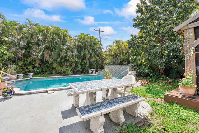 6530 NW 11th Street, Margate, FL 33063