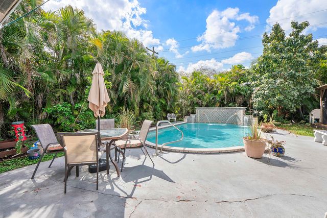 6530 NW 11th Street, Margate, FL 33063