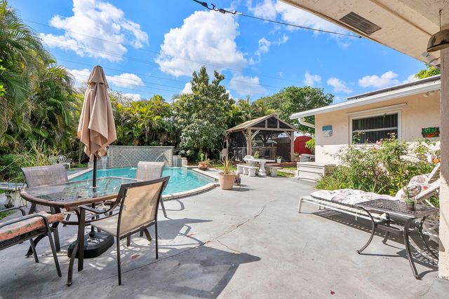 6530 NW 11th Street, Margate, FL 33063