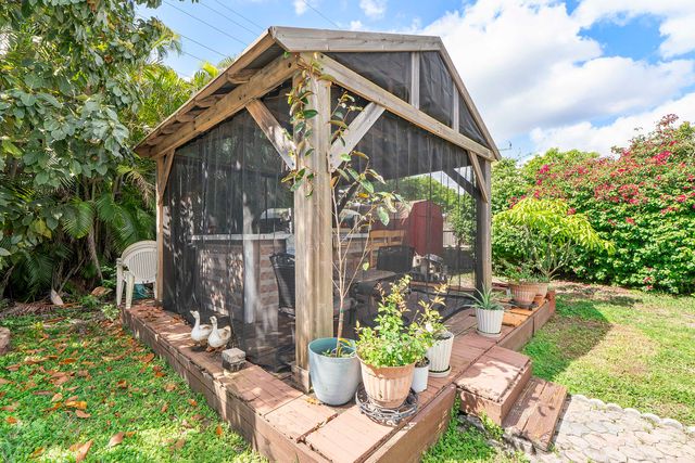 6530 NW 11th Street, Margate, FL 33063