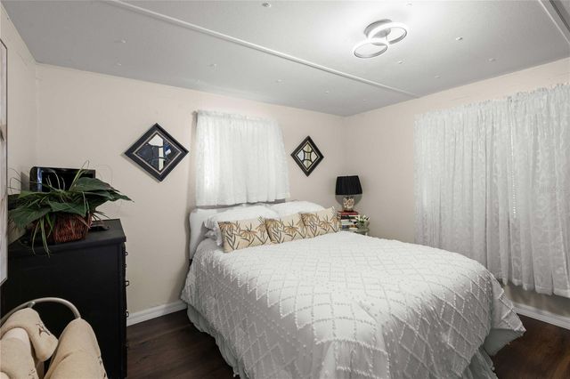 37135 SANDRA AVENUE, Zephyrhills, FL 33542