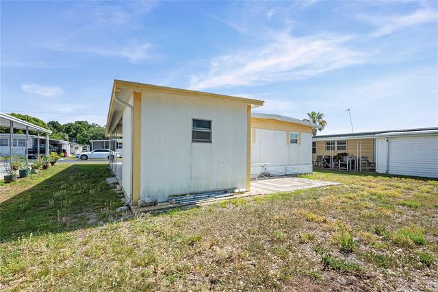 37135 SANDRA AVENUE, Zephyrhills, FL 33542