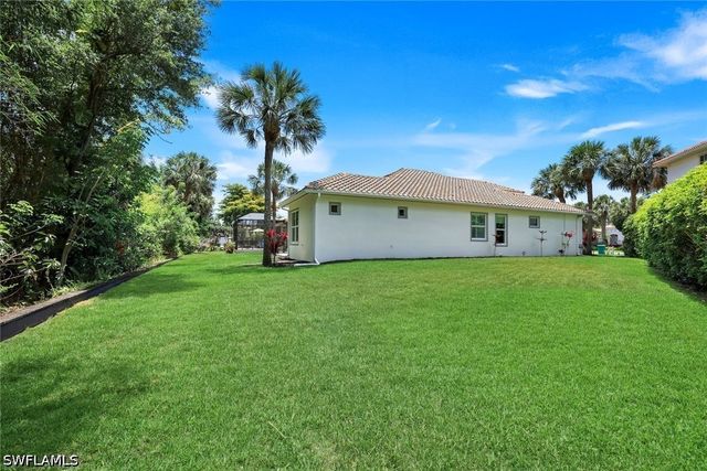 16221 Parque LN, Naples, FL 34110
