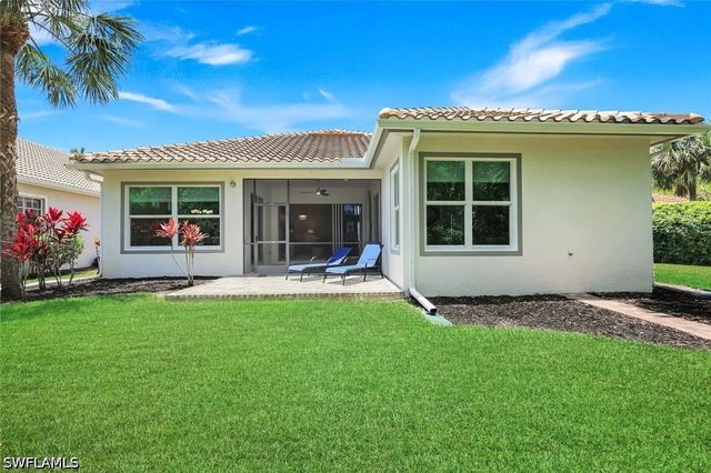 16221 Parque LN, Naples, FL 34110