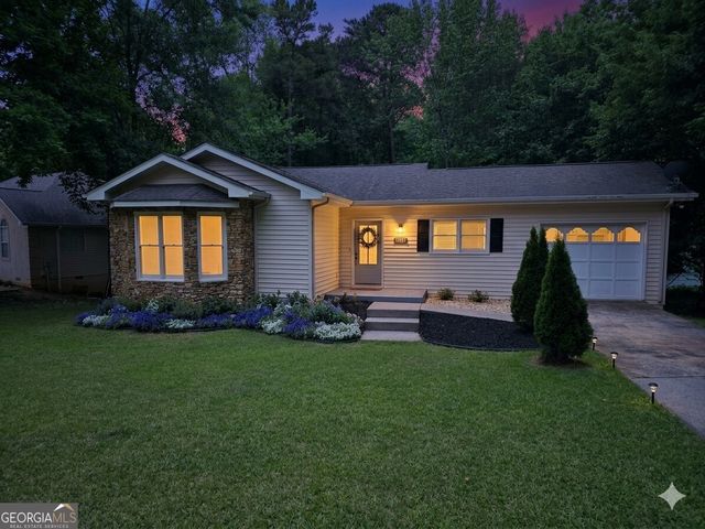 938 Charleston Court, Gainesville, GA 30501