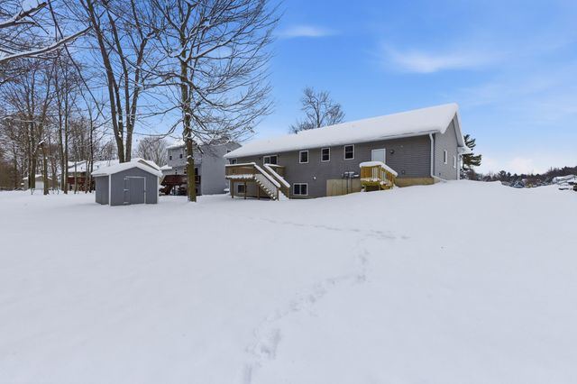 7124 Pine Grove Street, Allendale, MI 49401