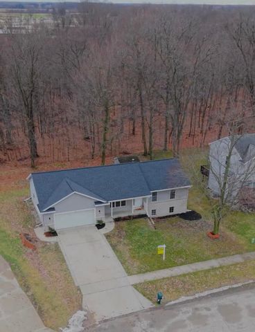 7124 Pine Grove Street, Allendale, MI 49401