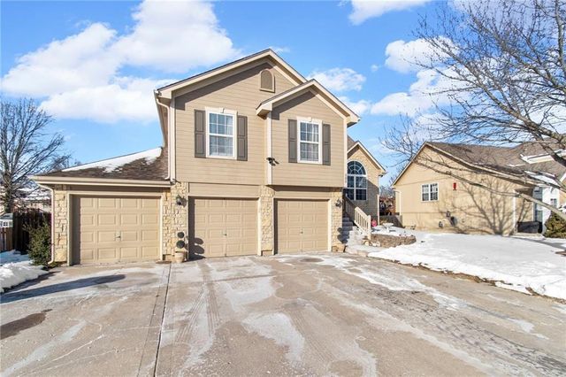 505 SE Saratoga Drive, Blue Springs, MO 64014