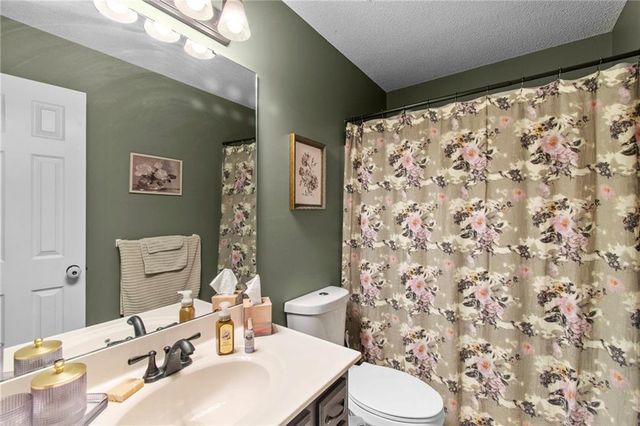 505 SE Saratoga Drive, Blue Springs, MO 64014