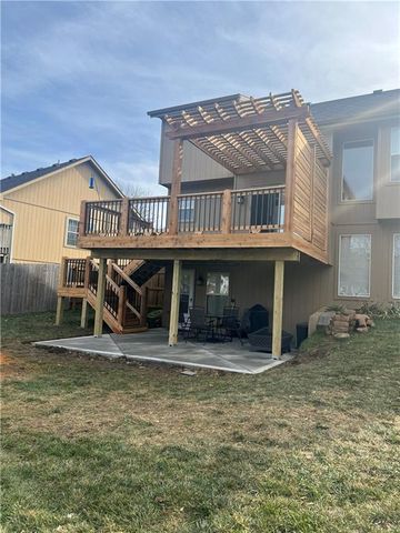 505 SE Saratoga Drive, Blue Springs, MO 64014