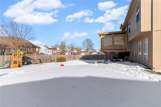 505 SE Saratoga Drive, Blue Springs, MO 64014