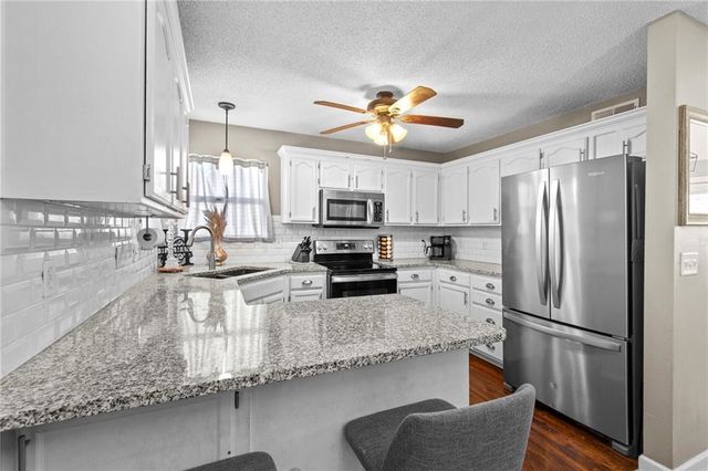 505 SE Saratoga Drive, Blue Springs, MO 64014