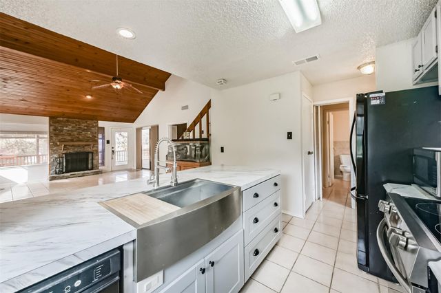 200 Fountain Lake W 132, Livingston, TX 77351