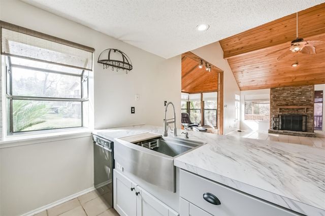 200 Fountain Lake W 132, Livingston, TX 77351