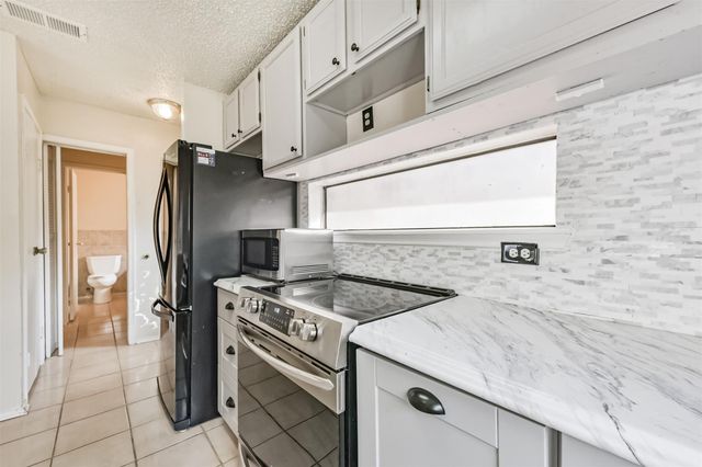 200 Fountain Lake W 132, Livingston, TX 77351