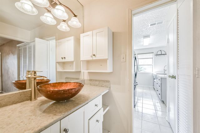 200 Fountain Lake W 132, Livingston, TX 77351