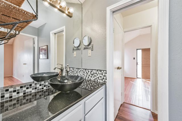 200 Fountain Lake W 132, Livingston, TX 77351