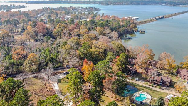 200 Fountain Lake W 132, Livingston, TX 77351