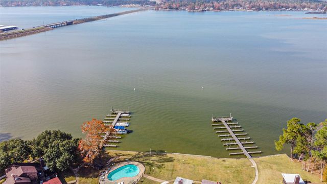 200 Fountain Lake W 132, Livingston, TX 77351