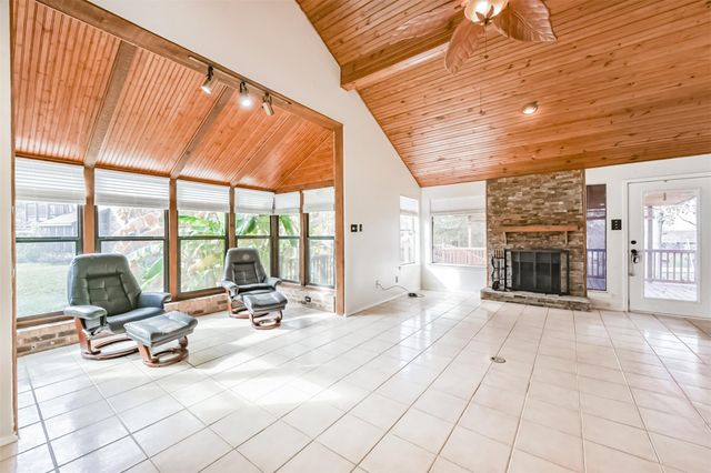 200 Fountain Lake W 132, Livingston, TX 77351