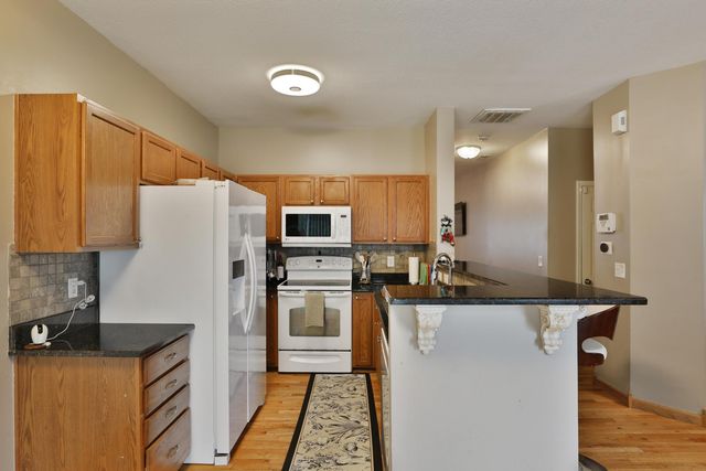 643 Grove Circle, 2702, Columbus, OH 43230