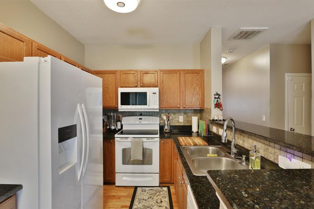 643 Grove Circle, 2702, Columbus, OH 43230