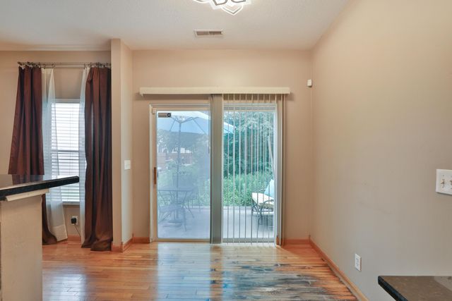 643 Grove Circle, 2702, Columbus, OH 43230