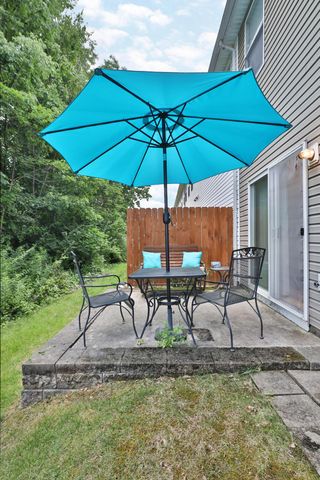 643 Grove Circle, 2702, Columbus, OH 43230
