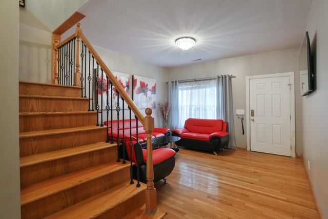 643 Grove Circle, 2702, Columbus, OH 43230
