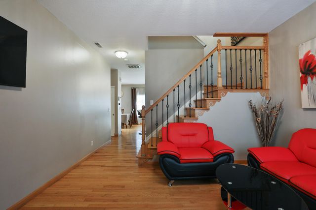 643 Grove Circle, 2702, Columbus, OH 43230
